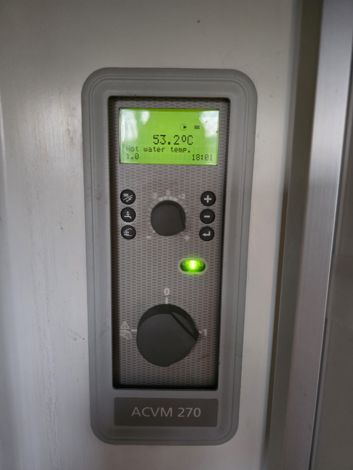 Pompa de caldura NIBE AMS10