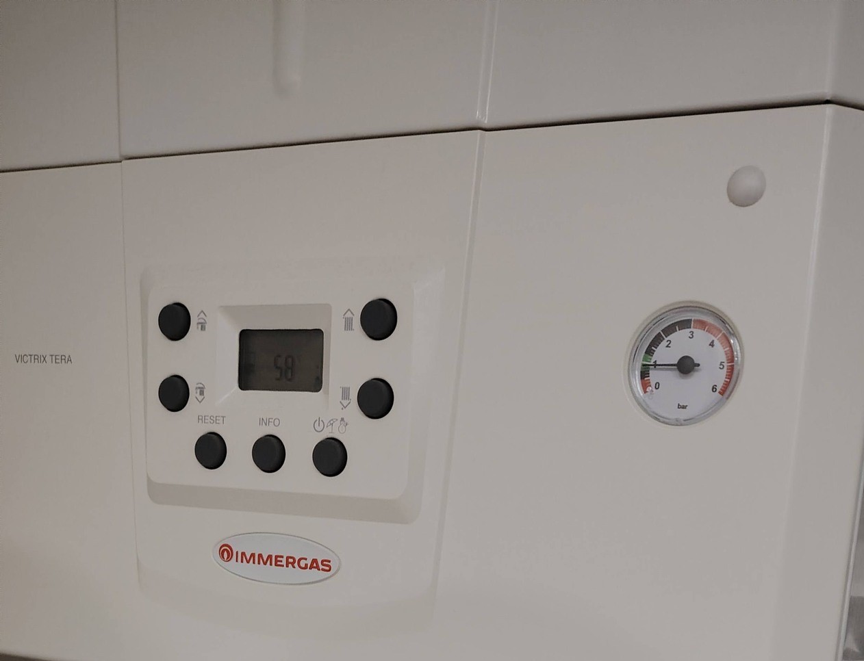 Service-reparatii-centrale Immergas Victrix Omnia Tera Zeus -- 0733129839 --